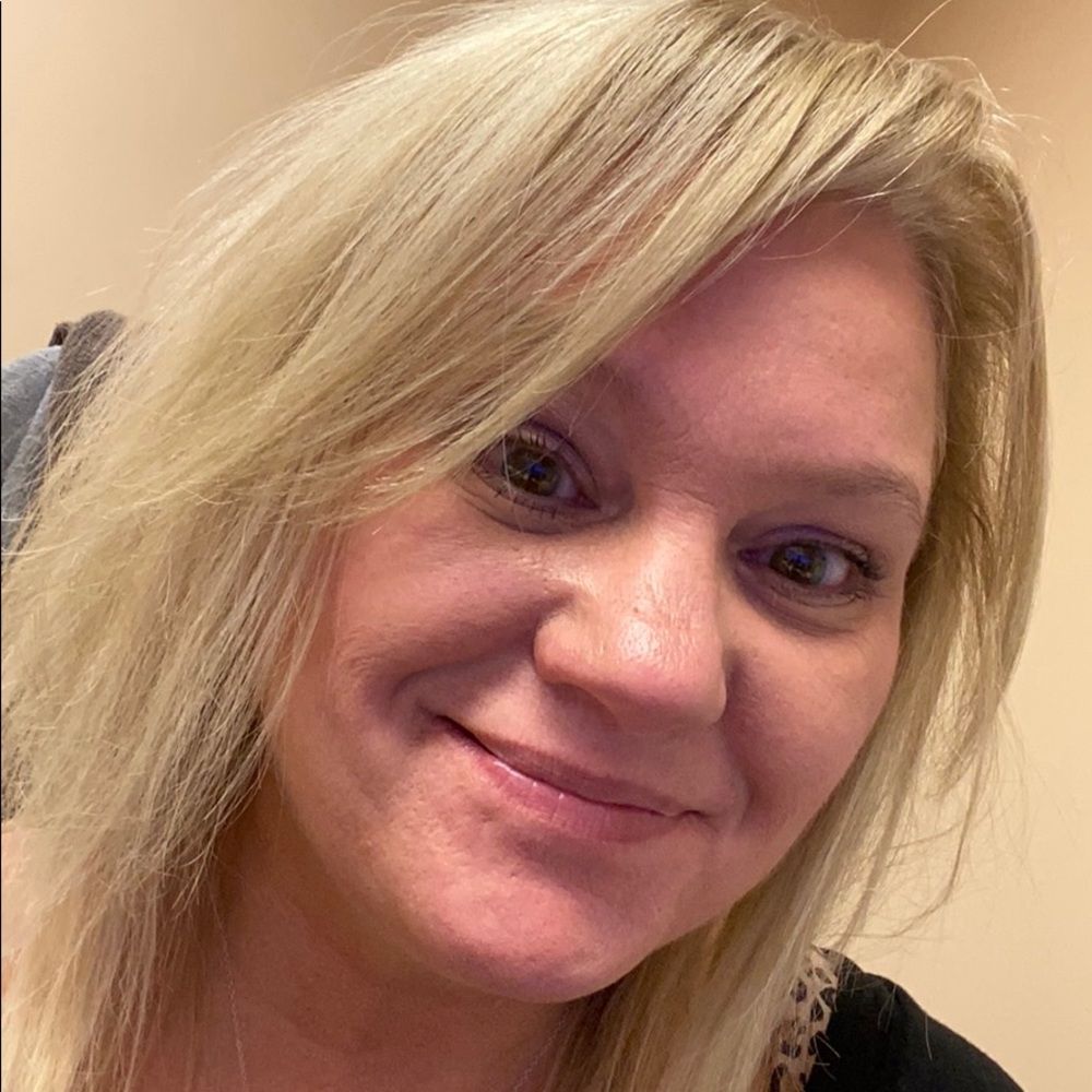 Meet your Posher, Lisa